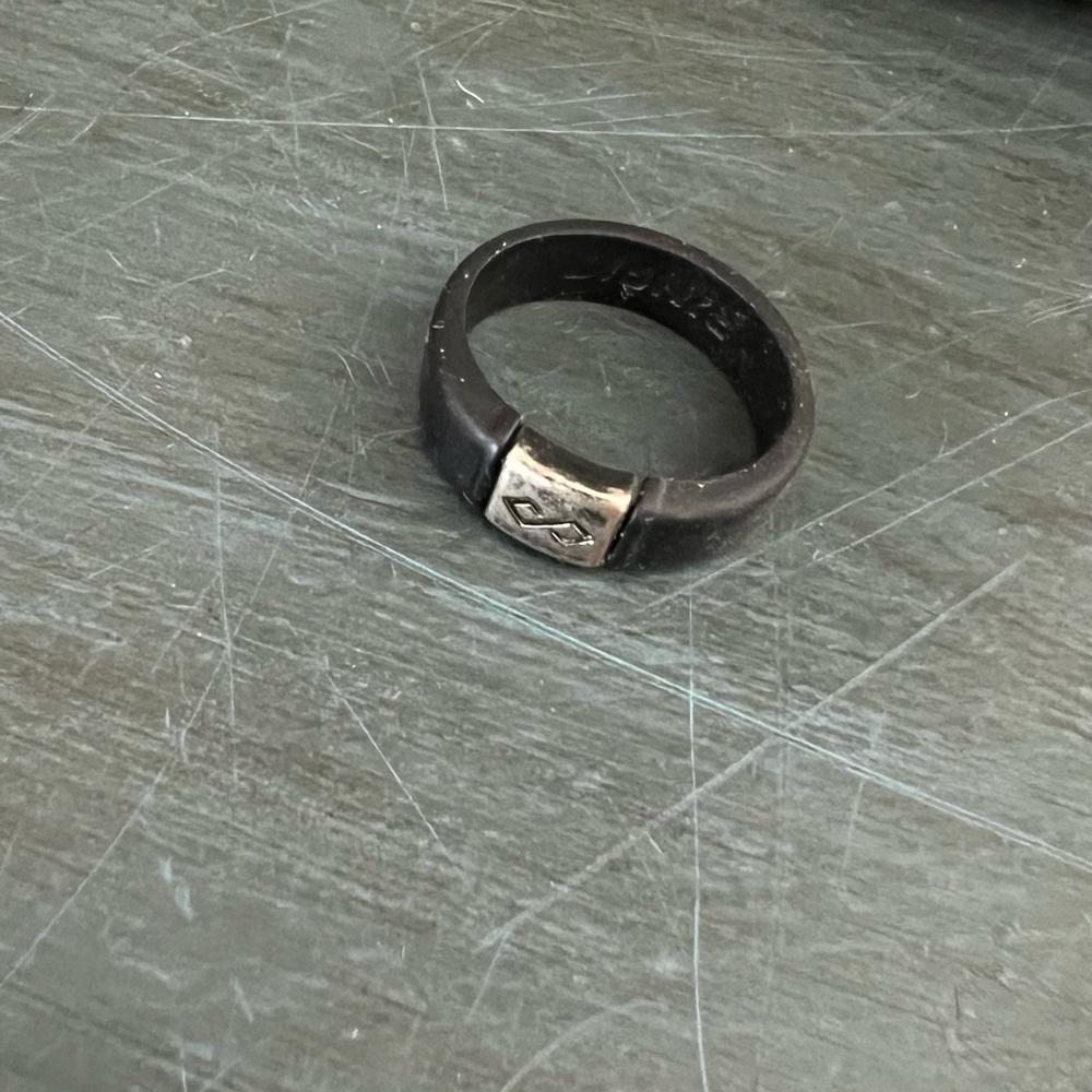 Ringfit adventure Black Men’s size 9 ring
